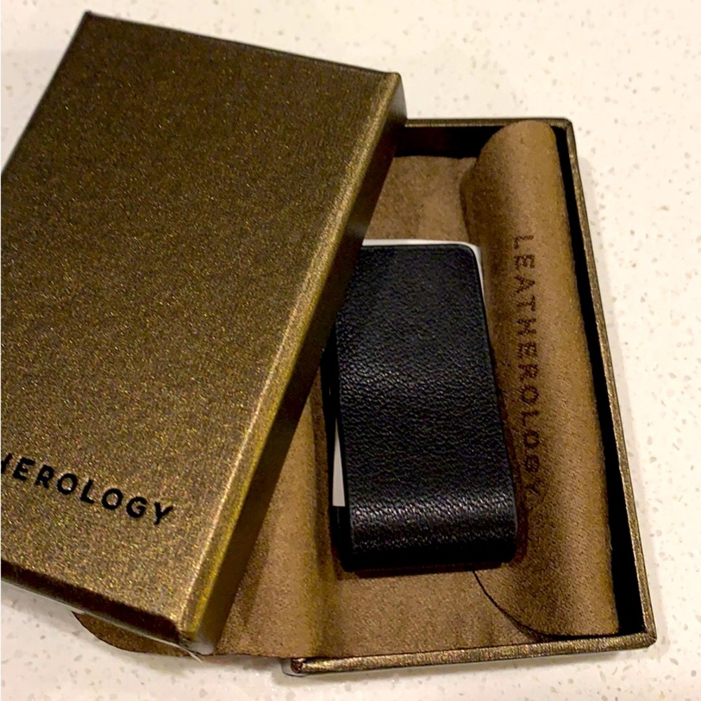Leatherology money clip